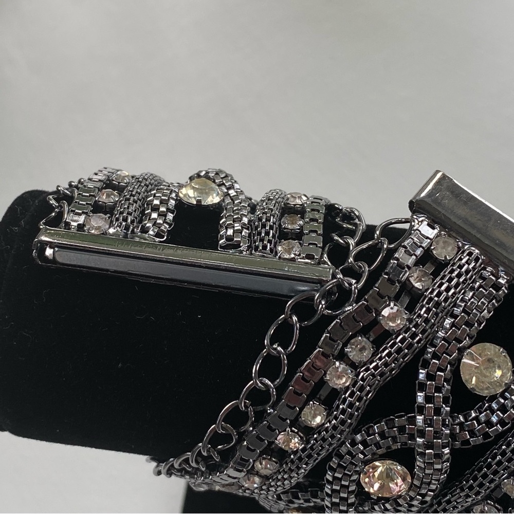 Chain & Rhinestone Bracelet - Picture 11 of 12